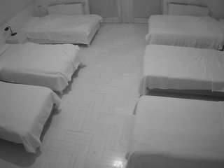 voyeurcam-julmodels-bed-6
