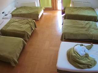 voyeurcam-julmodels-bed-6