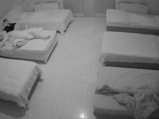 voyeurcam-julmodels-bed-6 camsoda