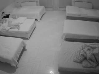 voyeurcam-julmodels-bed-6 camsoda
