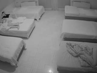 voyeurcam-julmodels-bed-6 camsoda