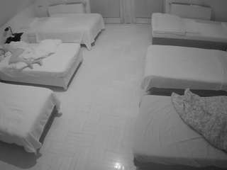 voyeurcam-julmodels-bed-6 camsoda