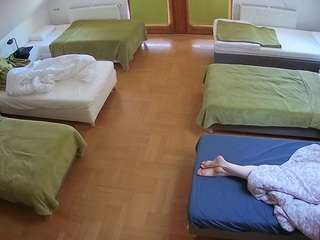 voyeurcam-julmodels-bed-6 camsoda