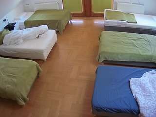 voyeurcam-julmodels-bed-6 camsoda