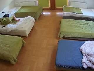 voyeurcam-julmodels-bed-6 camsoda