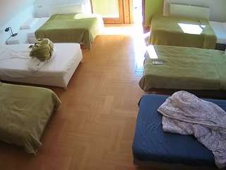 voyeurcam-julmodels-bed-6 camsoda