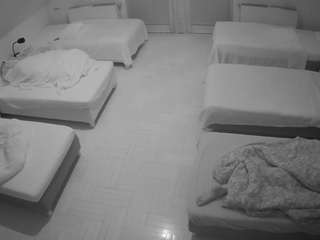 voyeurcam-julmodels-bed-6
