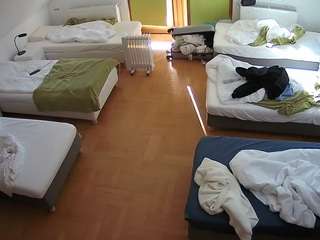 voyeurcam-julmodels-bed-6