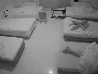 voyeurcam-julmodels-bed-6