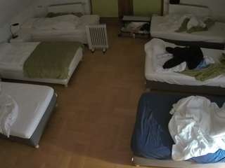 voyeurcam-julmodels-bed-6