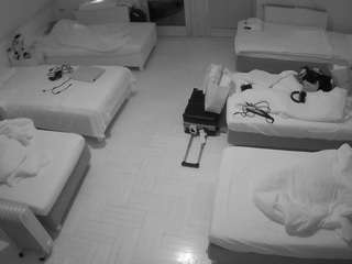 voyeurcam-julmodels-bed-6
