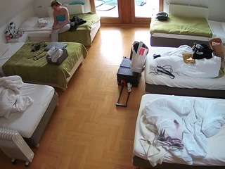 voyeurcam-julmodels-bed-6 camsoda