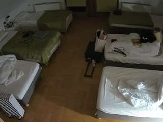 voyeurcam-julmodels-bed-6