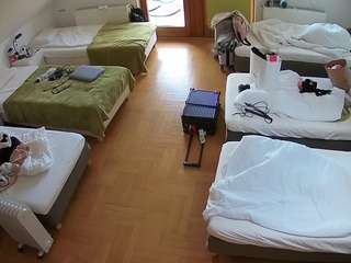 voyeurcam-julmodels-bed-6 camsoda