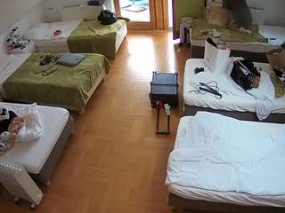 voyeurcam-julmodels-bed-6 camsoda