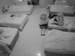 voyeurcam-julmodels-bed-6 camsoda