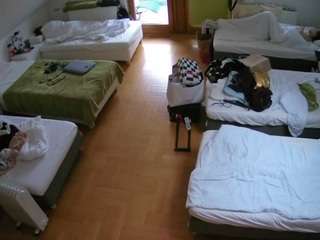 voyeurcam-julmodels-bed-6 camsoda