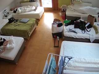 voyeurcam-julmodels-bed-6 camsoda