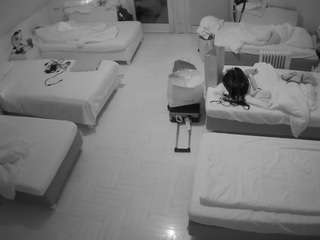 voyeurcam-julmodels-bed-6
