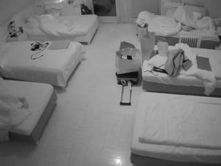 voyeurcam-julmodels-bed-6