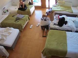voyeurcam-julmodels-bed-6 camsoda