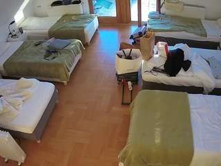 voyeurcam-julmodels-bed-6 camsoda