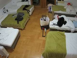 voyeurcam-julmodels-bed-6 camsoda