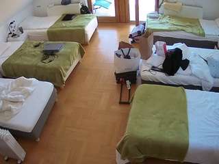 voyeurcam-julmodels-bed-6 camsoda