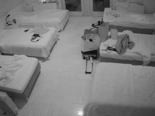 voyeurcam-julmodels-bed-6 camsoda