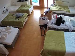 voyeurcam-julmodels-bed-6 camsoda