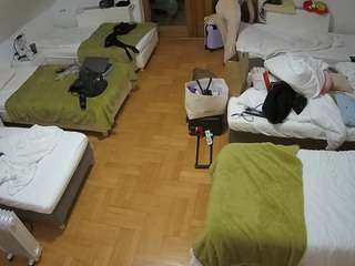 voyeurcam-julmodels-bed-6 camsoda