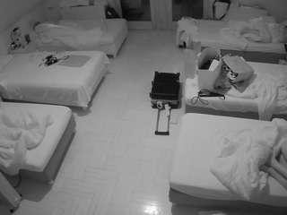 voyeurcam-julmodels-bed-6 camsoda