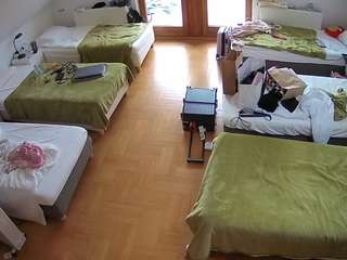 voyeurcam-julmodels-bed-6