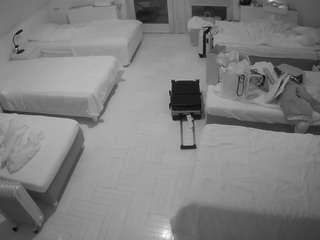 voyeurcam-julmodels-bed-6