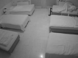 voyeurcam-julmodels-bed-6