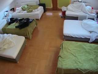 voyeurcam-julmodels-bed-6