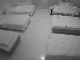 voyeurcam-julmodels-bed-6