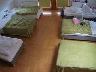voyeurcam-julmodels-bed-6