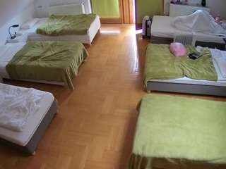 voyeurcam-julmodels-bed-6