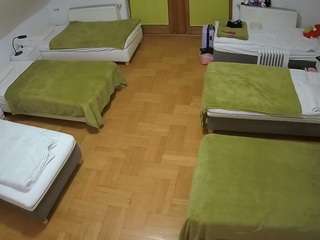 voyeurcam-julmodels-bed-6 camsoda