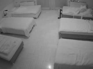 voyeurcam-julmodels-bed-6 camsoda