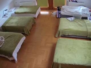 voyeurcam-julmodels-bed-6 camsoda