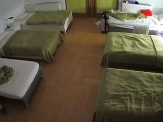 voyeurcam-julmodels-bed-6