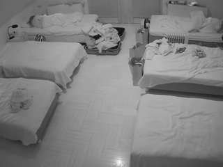 Live Sex Chat with Julmodels Bedroom-D6 (@voyeurcam-julmodels-bed-6)