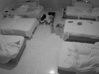 voyeurcam-julmodels-bed-6