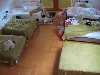 voyeurcam-julmodels-bed-6