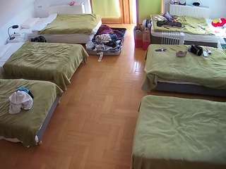 Live Sex Chat with Julmodels Bedroom-D6 (@voyeurcam-julmodels-bed-6)