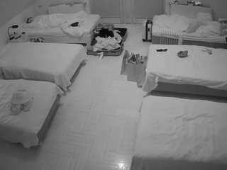voyeurcam-julmodels-bed-6
