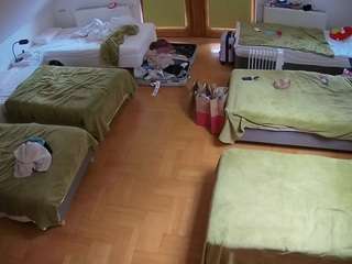 voyeurcam-julmodels-bed-6