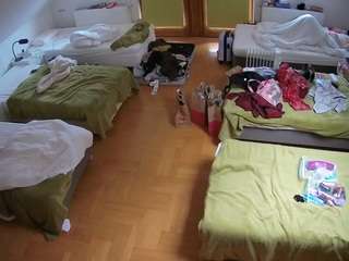 voyeurcam-julmodels-bed-6